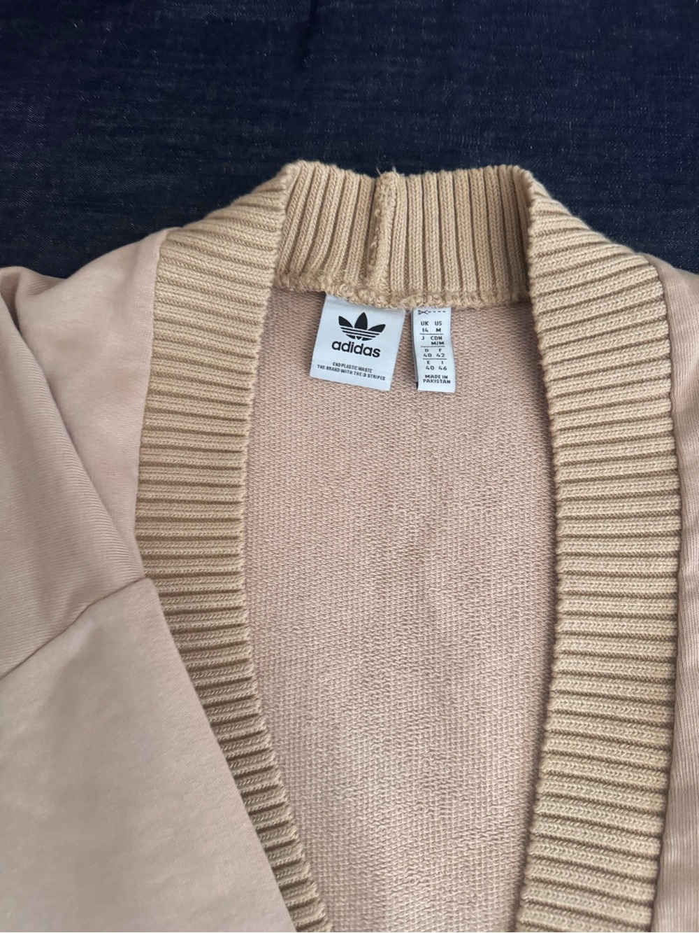 The adidas Originals Class of 72 Cardigan originally retailed for $85. Unisex - Picture 5 of 7